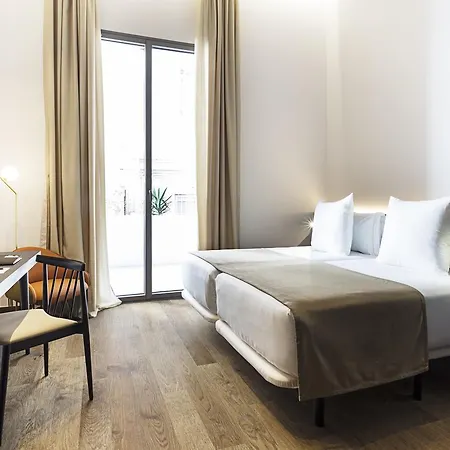 One Shot Mercat Hotel 4*