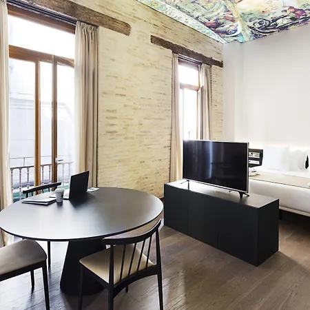 One Shot Mercat מלון 4*