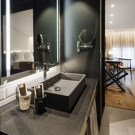 One Shot Mercat Hotel 4*