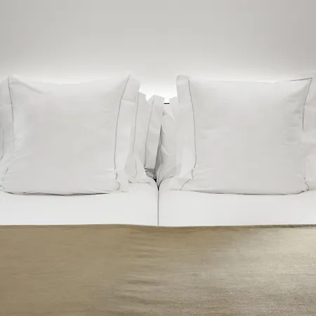 One Shot Mercat מלון 4*