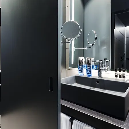 One Shot Mercat מלון 4*