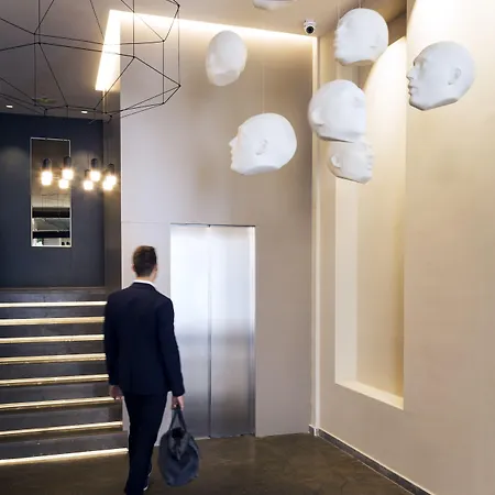 One Shot Mercat Hotel 4*
