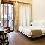 One Shot Mercat Hotel 4*