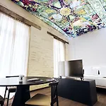 One Shot Mercat Hotel 4*