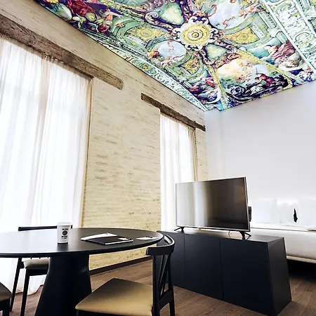 One Shot Mercat ホテル 4*